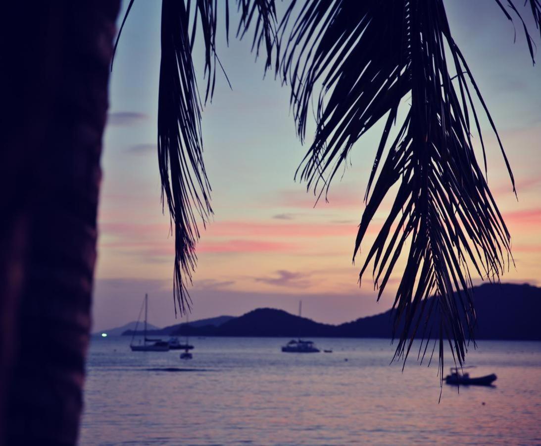 The Mooring Resort Panwa Beach Esterno foto