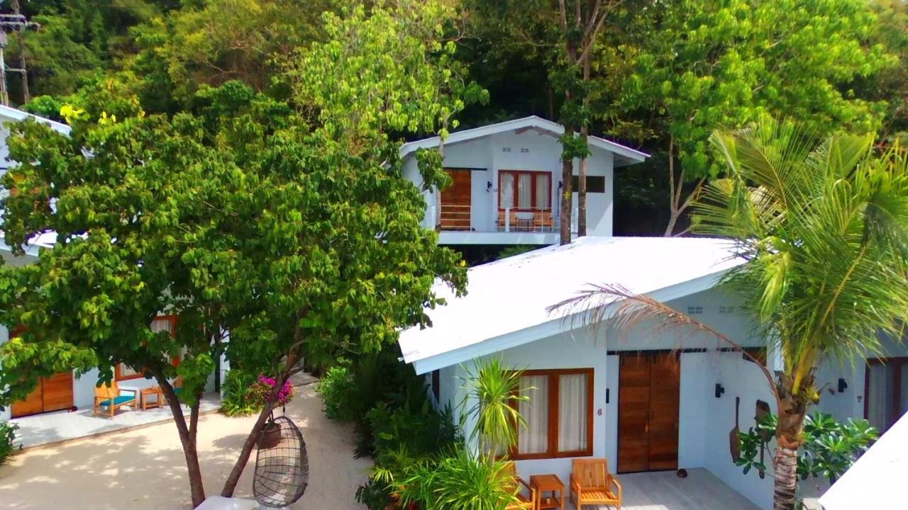 The Mooring Resort Panwa Beach Esterno foto
